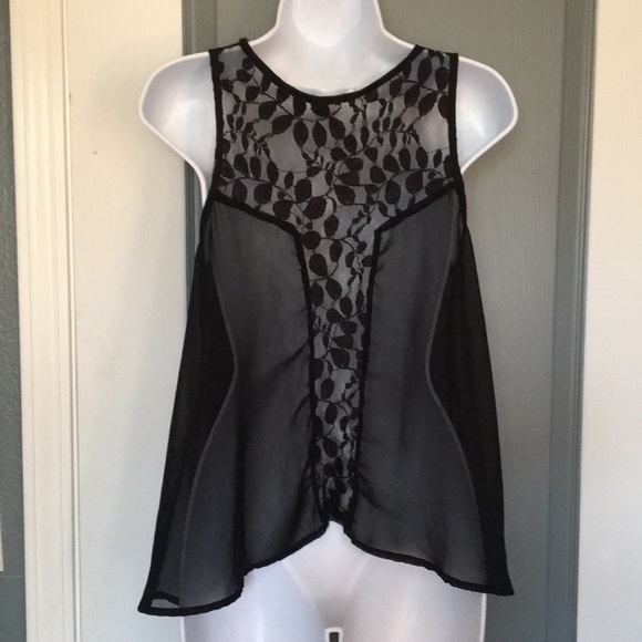 Black asymmetrical Boho Floral Lace Blouse - Picture 3 of 3